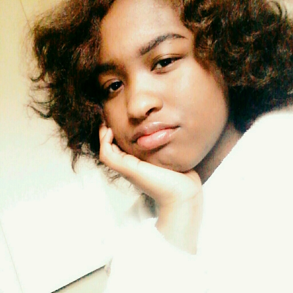 Meet your Posher, Kayla